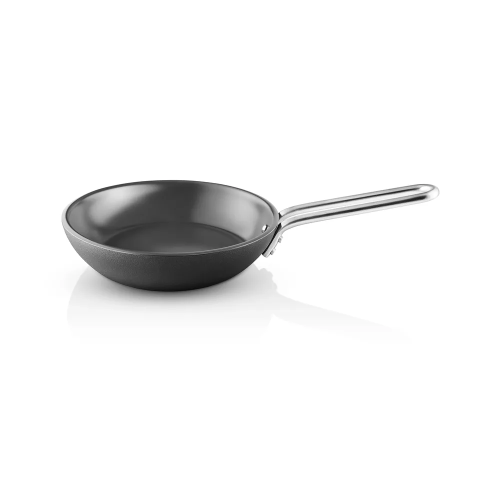 Eva Solo Professional Laser Titanium Slip-Let stekpanna 20 cm